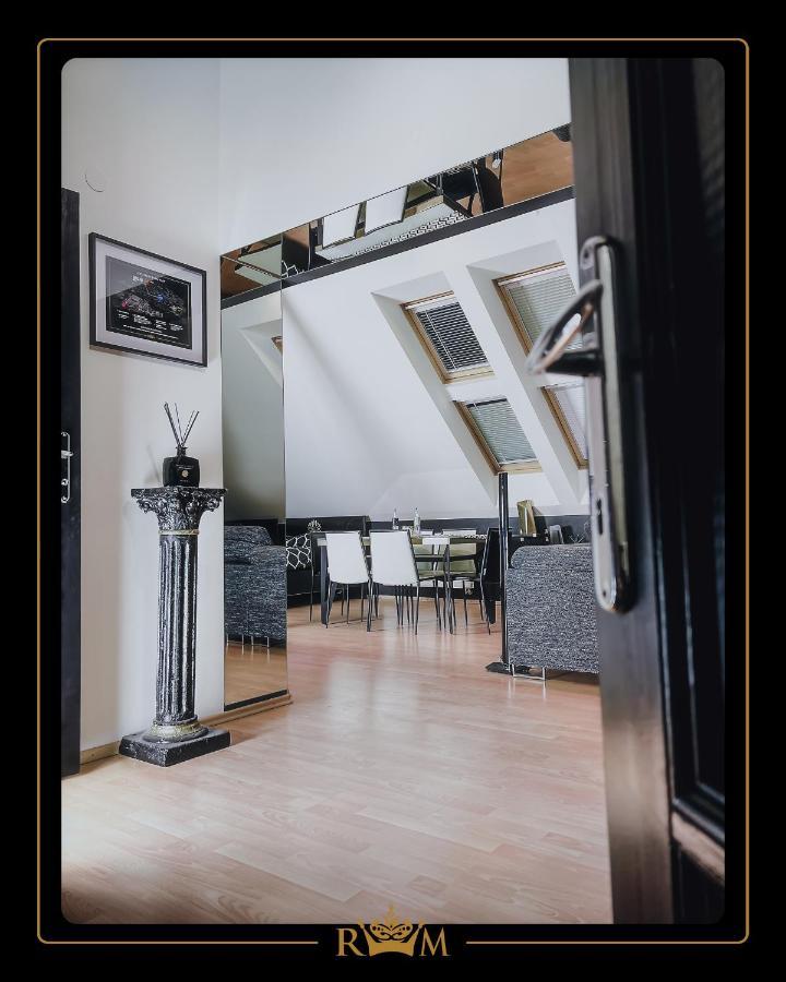 Rm Luxury Apartment In Prague • 6 People • Free Parking • Pets Екстер'єр фото